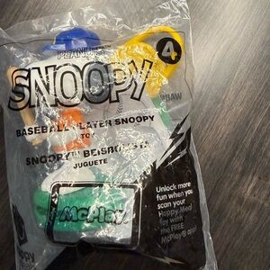 Snoopy baseball Happy Meal character